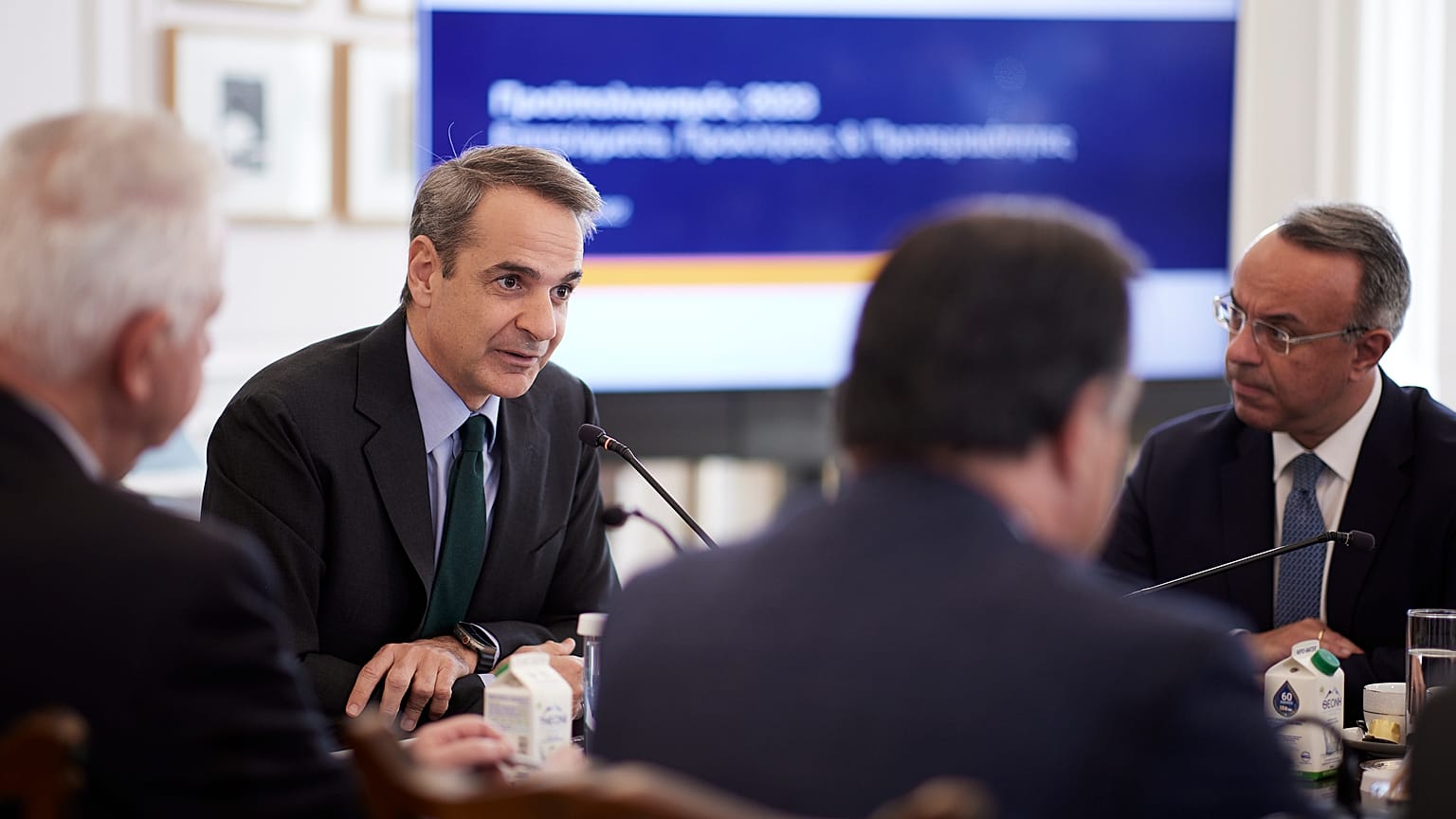 Ο πρωθυπουργός Κυριάκος Μητσοτάκης προεδρεύει στη συνεδρίαση του υπουργικού συμβουλίου, στο Μέγαρο Μαξίμου