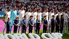 Az iráni csapat elénekelte a himnuszt