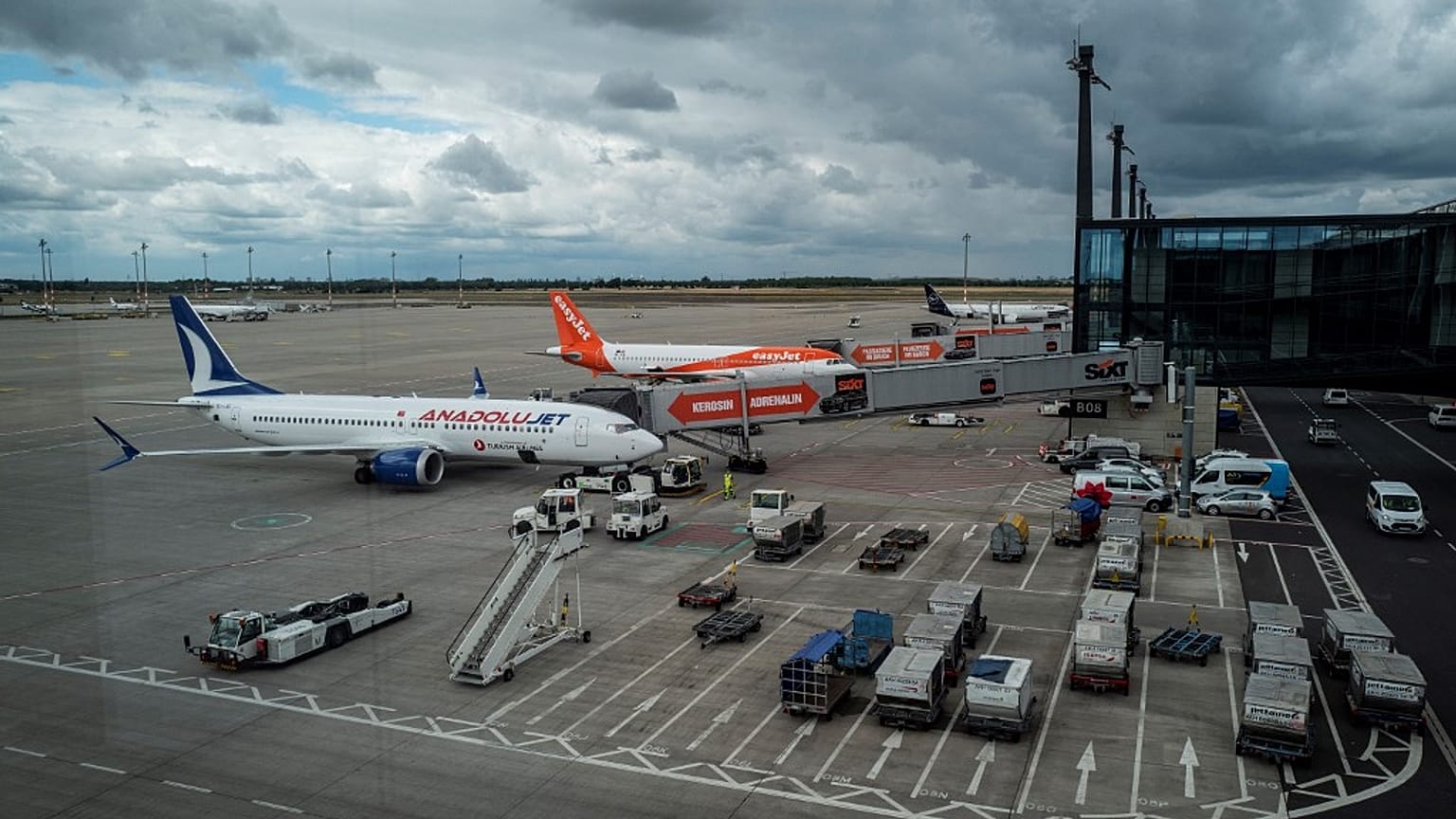 Flugzeuge am Hauptstadtflughafen BER