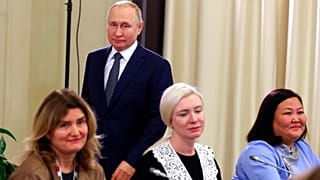 Президент России Владимир Путин на встрече с матерями военных 