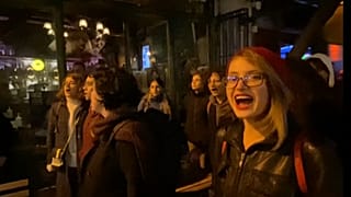 Kadınlar Beyoğlu'nda kadına karşı şiddeti protesto etti