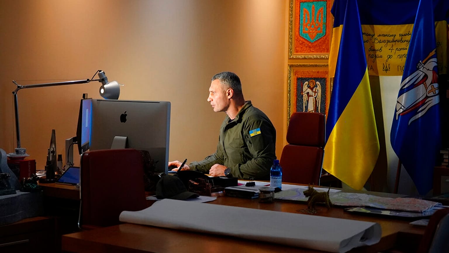 Vitali Klitschko, der Bürgermeister von Kiew, in seinem Büro in der Ukraine