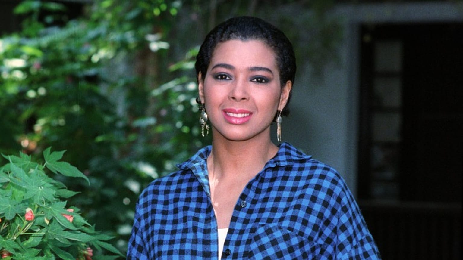 Irene Cara egy interjúhoz készült fotón Los Angelesben 1990-ben