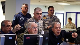 Türk ordusu Suriye'de kara harekatı için neredeyse hazır