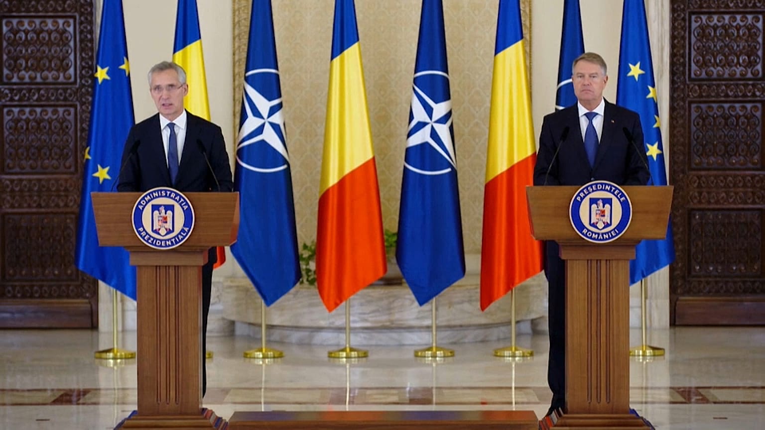 Conferência de imprensa de Jens Stoltenberg em Bucareste, na Roménia.