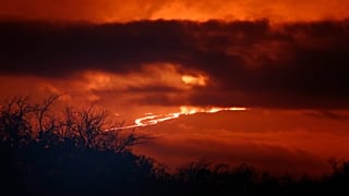 ABD'nin Hawaii eyaletindeki Mauna Loa yanardağında 38 yıl sonra patlama meydana geldi