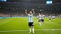 ميسي بعد تسجيله الهدف الأول ضد المكسيك