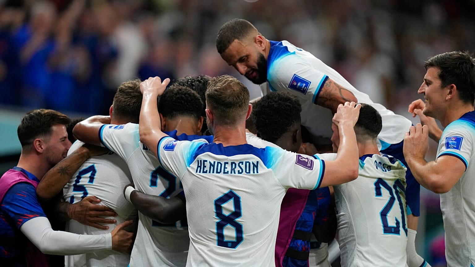 Inglaterra celebra su victoria en Catar