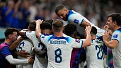 Inglaterra celebra su victoria en Catar