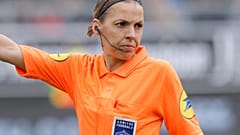 Stéphanie Frappart bei einem Spiel im französischen Amiens, 28.04.2019 