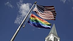 ABD bayrağı ve LGBT bayrağı