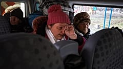 Residentes de Chasiv Yar deslocados da região de Bakhmut