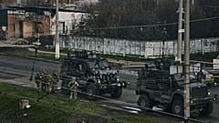 Ukrainische Soldaten an der Frontlinie bei Bachmut