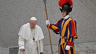 Schweizer Garde mit Papst Franziskus, 1.12.2022