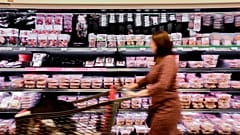 Verpackte Waren im Supermarkt