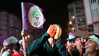 Diyarbakır'da yerel seçimler sonrası HDP taraftarları