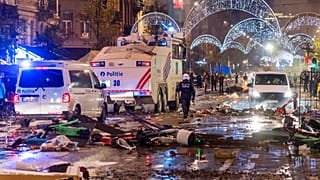 ΕΠΕΙΣΟΔΙΑ ΜΕΤΑ ΤΟΥΣ ΠΑΝΗΓΥΡΙΣΜΟΥΣ ΣΤΗΝ ΟΛΛΑΝΔΙΑ
