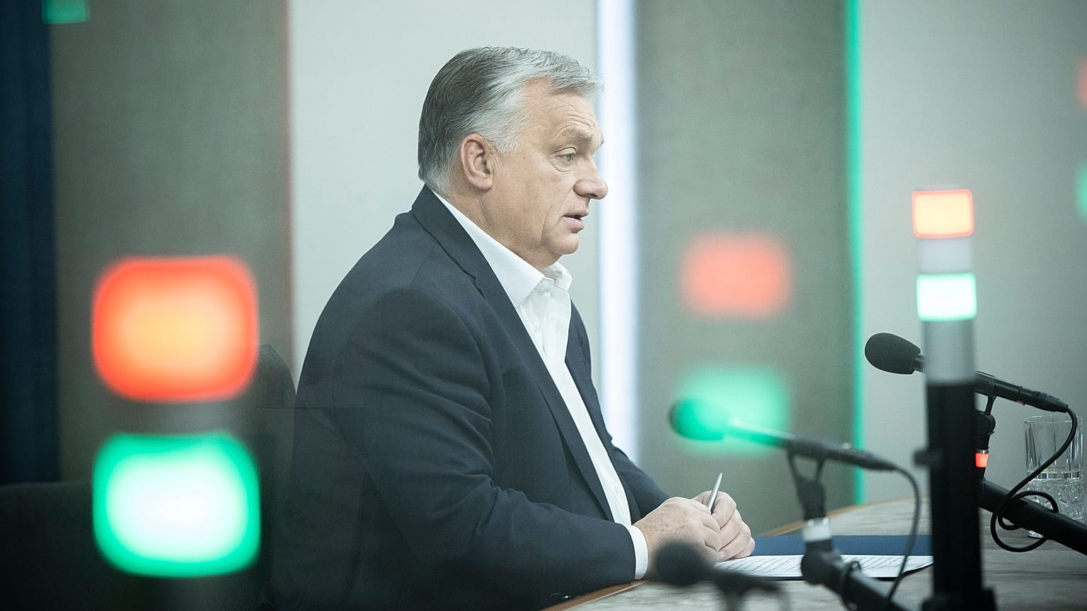 Orbán Viktor a Kossuth Rádió stúdiójában