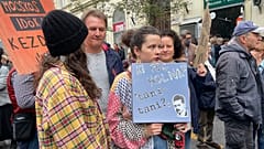 Tüntetés október 23-án Budapesten. A tanárokat támogató megmozduláson több ezren vettek részt. 