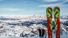 The anomalous temperatures have left mountainsides bare and slopes covered in slush. 