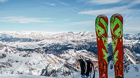 The anomalous temperatures have left mountainsides bare and slopes covered in slush. 