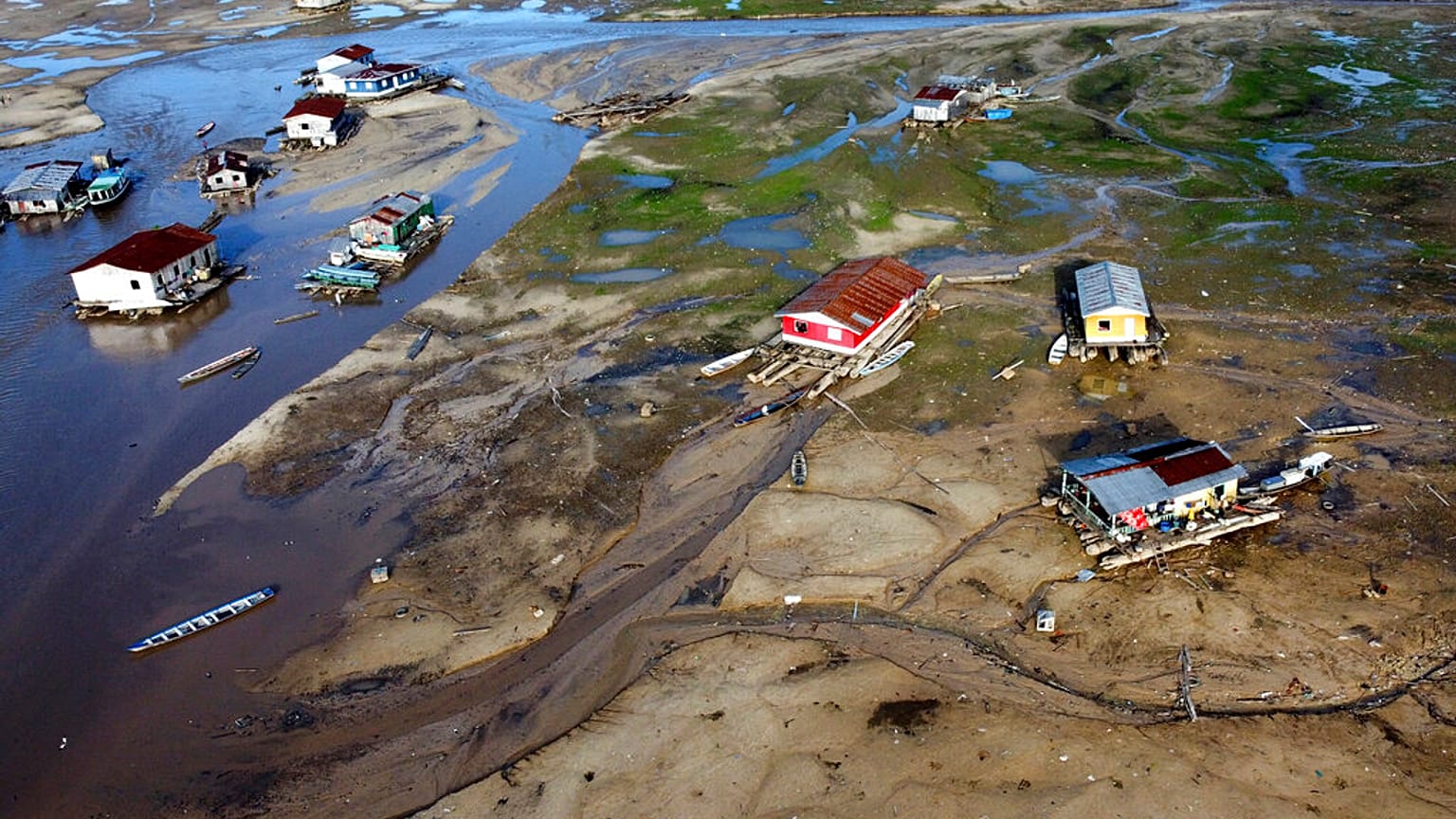 Heavy rain has caused rivers to breach their banks in Brazil's Santa Catarina State. 
