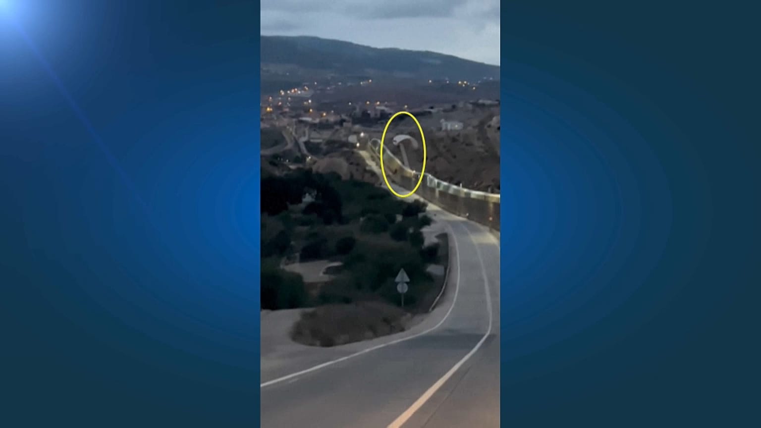 El parapentista aterriza en Melilla