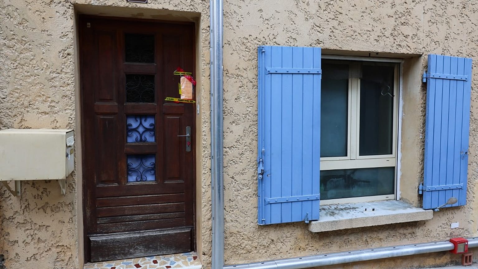 Haus in Südfrankreich, in dem die toten Babys in der Kühltruhe gefunden wurden