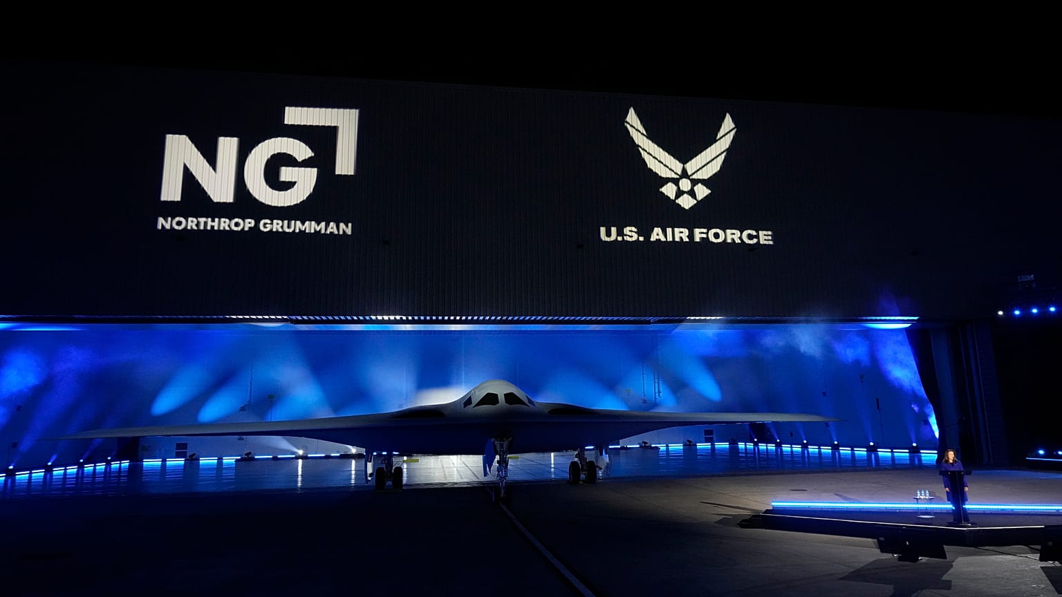 قاذفة القنابل النووية "B-21 Raider"