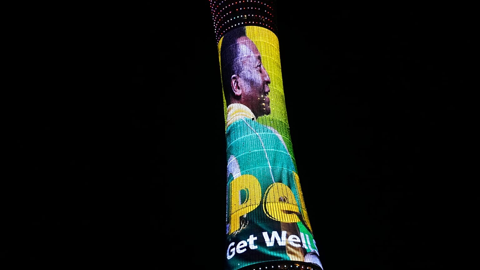 A katari stadion előtti jókívánság a legendás brazil labdarúgónak