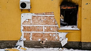 L'endroit où le groupe de personnes a découpé l'œuvre de Banksy à Hostomel, près de Kyiv, Ukraine, le 3 décembre 2022.