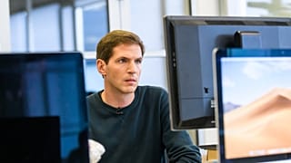 Главред "Дождя" Тихон Дзядко тут же выступил с опровержением неправильно понятой фразы уволенного журналиста