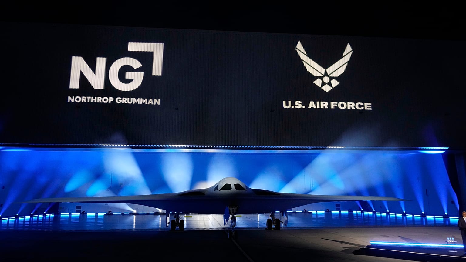 B-21 Raider أول طائرة قاذفة أمريكية جديدة منذ أكثر من 30 عامًا