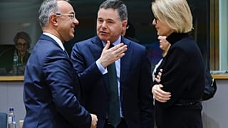 ΣΤΑΪΚΟΥΡΑΣ ΚΑΙ ΝΤΟΝΟΧΙΟΥ ΚΑΤΑ ΤΗΝ ΣΥΝΕΔΡΙΑΣΗ ΤΗΣ ΔΕΥΤΕΡΑΣ