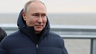 Vlagyimir Putyin a Krími hídon