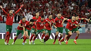 Les Marocains après le tir au but réussi d'Achraf Hakimi synonyme de qualification pour les 1/4 de finale, le 6 décembre 2022 à Al Rayyan