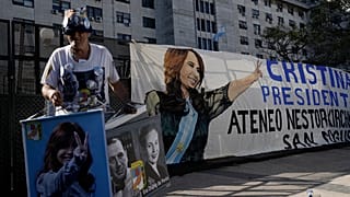 Cristina Fernández de Kirchnert támogató molinó
