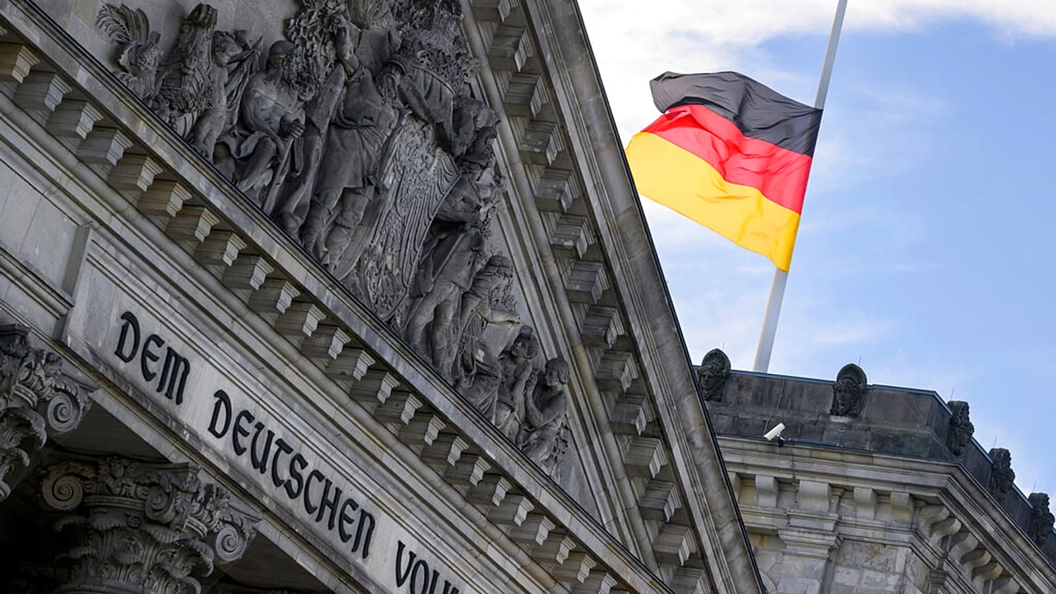 A berlini Reichstag épületének egy részlete