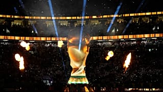 نسخة عملاقة من كأس العالم في استاد البيت في الخور، قطر، الأحد 20 نوفمبر 2022.