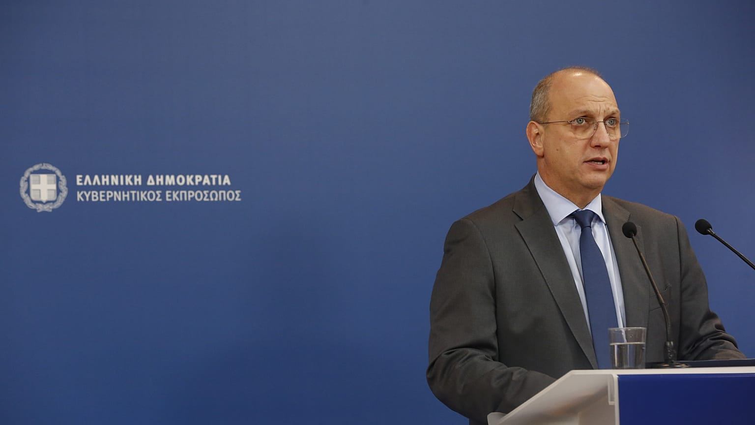 Ο κυβερνητικός εκπρόσωπος, Γιάννης Οικονόμου