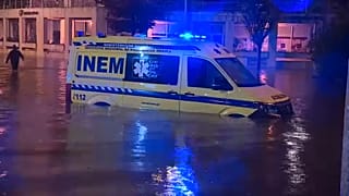Πλημμυρισμένοι δρόμοι στην Πορτογαλία