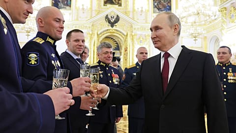 Russian President Vladimir Putin has vowed on Thursday to continue fighting in Ukraine regardless of the Western reaction.