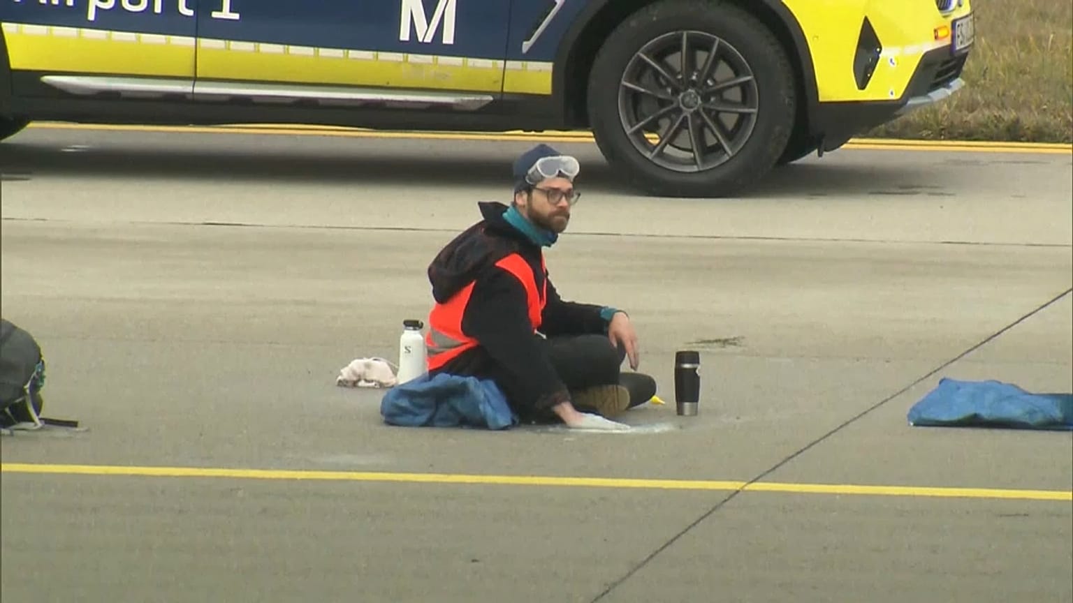 Climate Activist disrupt Munich Airport traffic