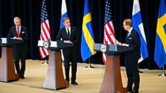 Le secrétaire d'État Antony Blinken, le ministre finlandais des Affaires étrangères Pekka Haavisto et le ministre suédois des Affaires étrangères Tobias Billstrom - 8/12/2022