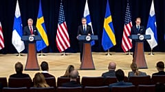Antony Blinken mit Außenministern von Schweden und Finnland