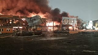 Пожар в здании торгового центра "Мега Химки".