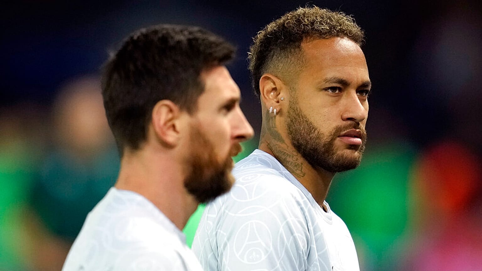 PSG'de forma giyen Arjantinli yıldız Messi ve Brezilyalı Neymar'ın Dünya Kupası yarı finalinde karşılaşabileceği belirtiliyor