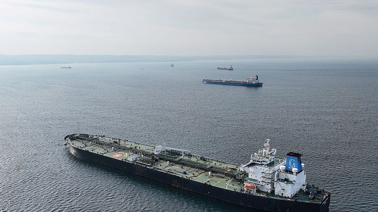 Boğaz'ın Karadeniz girişinde bekleyen gemi sayısı cuma günü 20'ye yükseldi