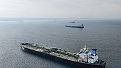 Boğaz'ın Karadeniz girişinde bekleyen gemi sayısı cuma günü 20'ye yükseldi