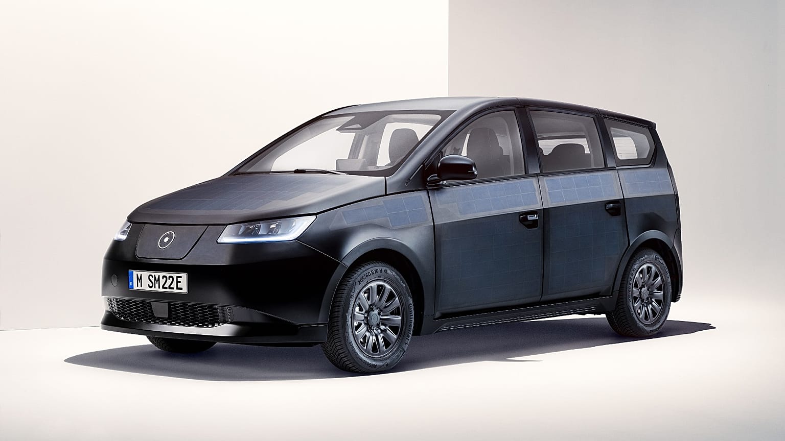 La Sion de Sono Motors, un voiture électrique dotée de panneaux solaires 